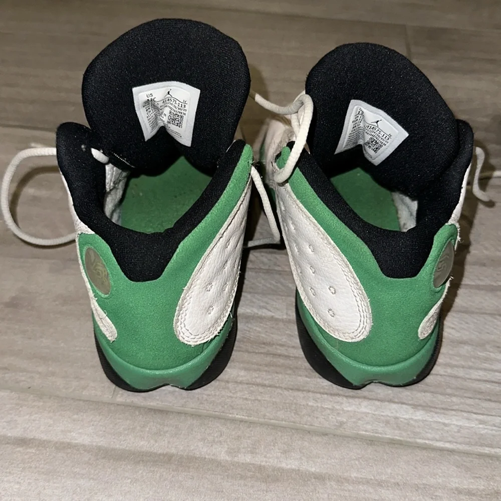 Boy Jordan 13s - Picture 3 of 7